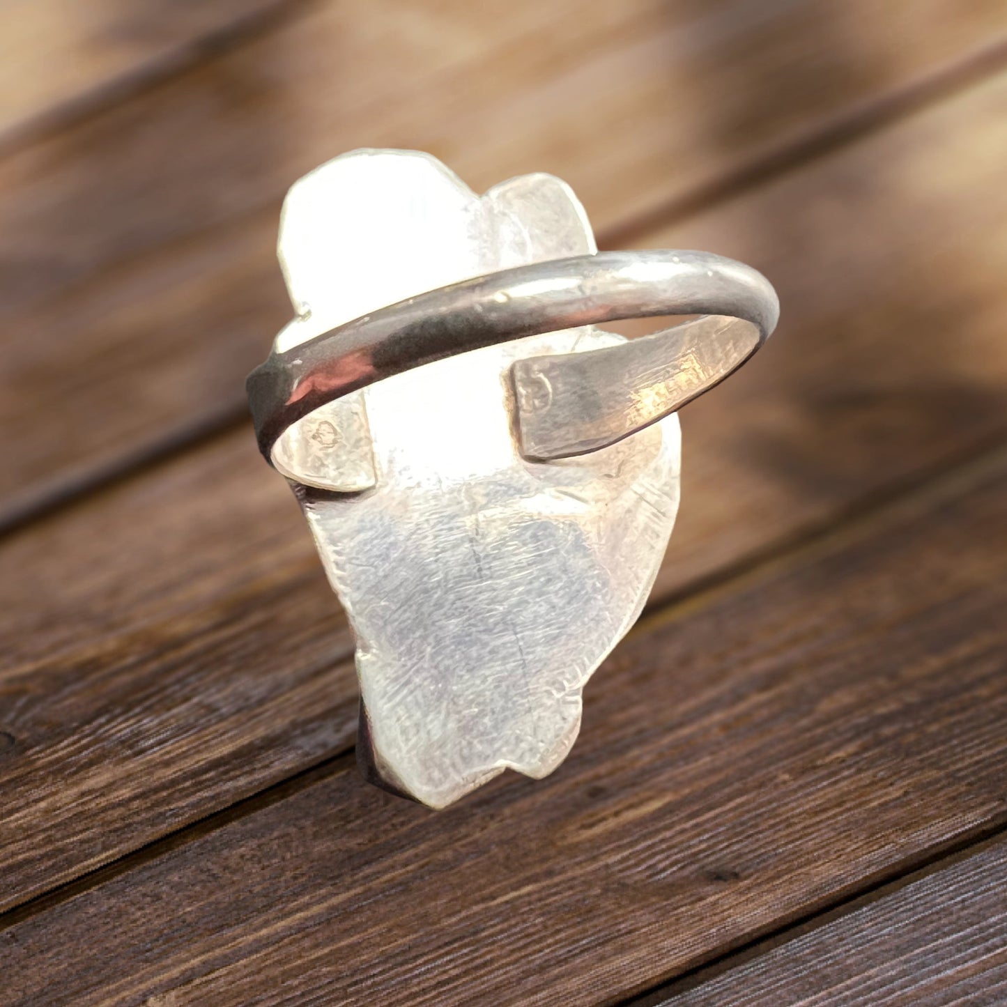 Coral and mother of pearl ring - flower style - size 5