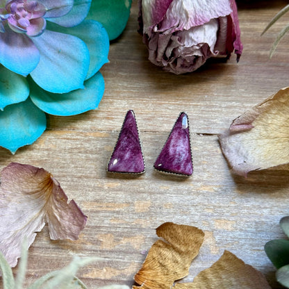 Purple Spiny Oyster Stud Earrings – Sterling Silver