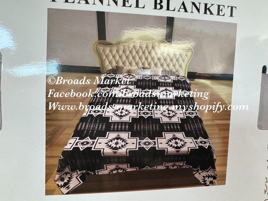 Black & White Super Plush Aztec Blanket