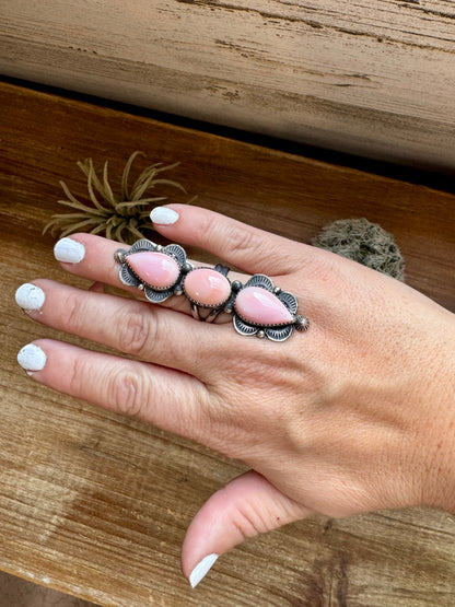 Long Ring -adjustable - pink conch and sterling silver III