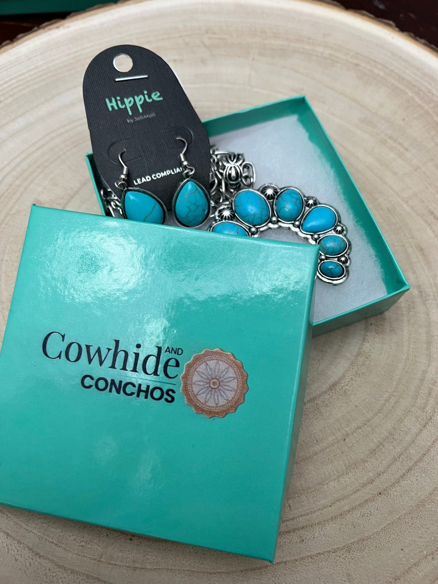 Faux Naja Pendant Necklace & Earring Set - 20 inch necklace