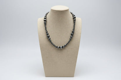 Desert Pearl Graduated Silver Western Necklace — 18 Inch