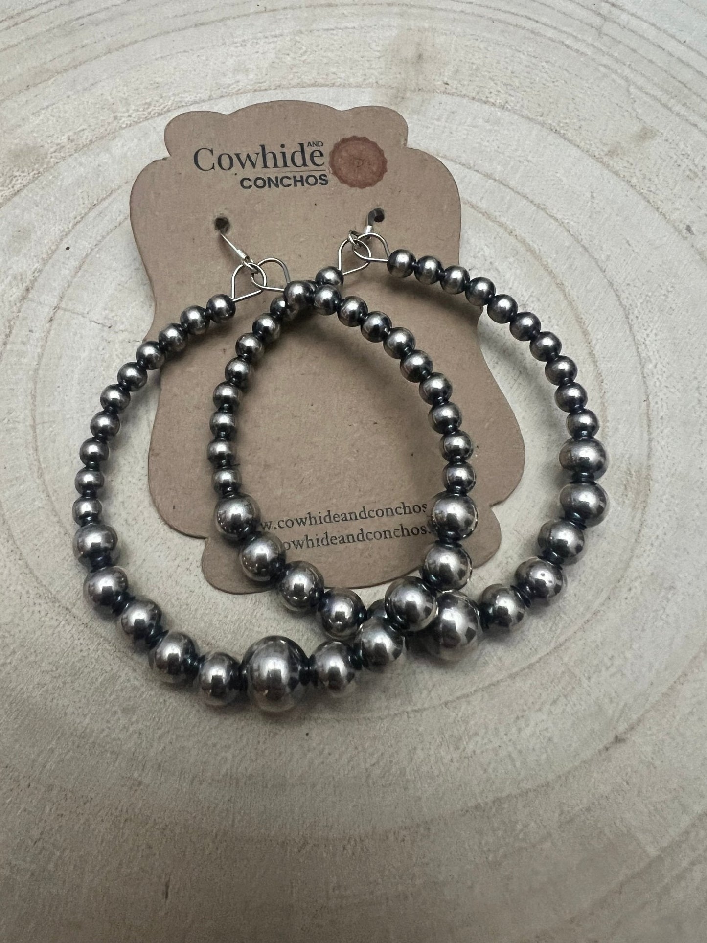 Graduated Sterling Silver Pearl Hoops