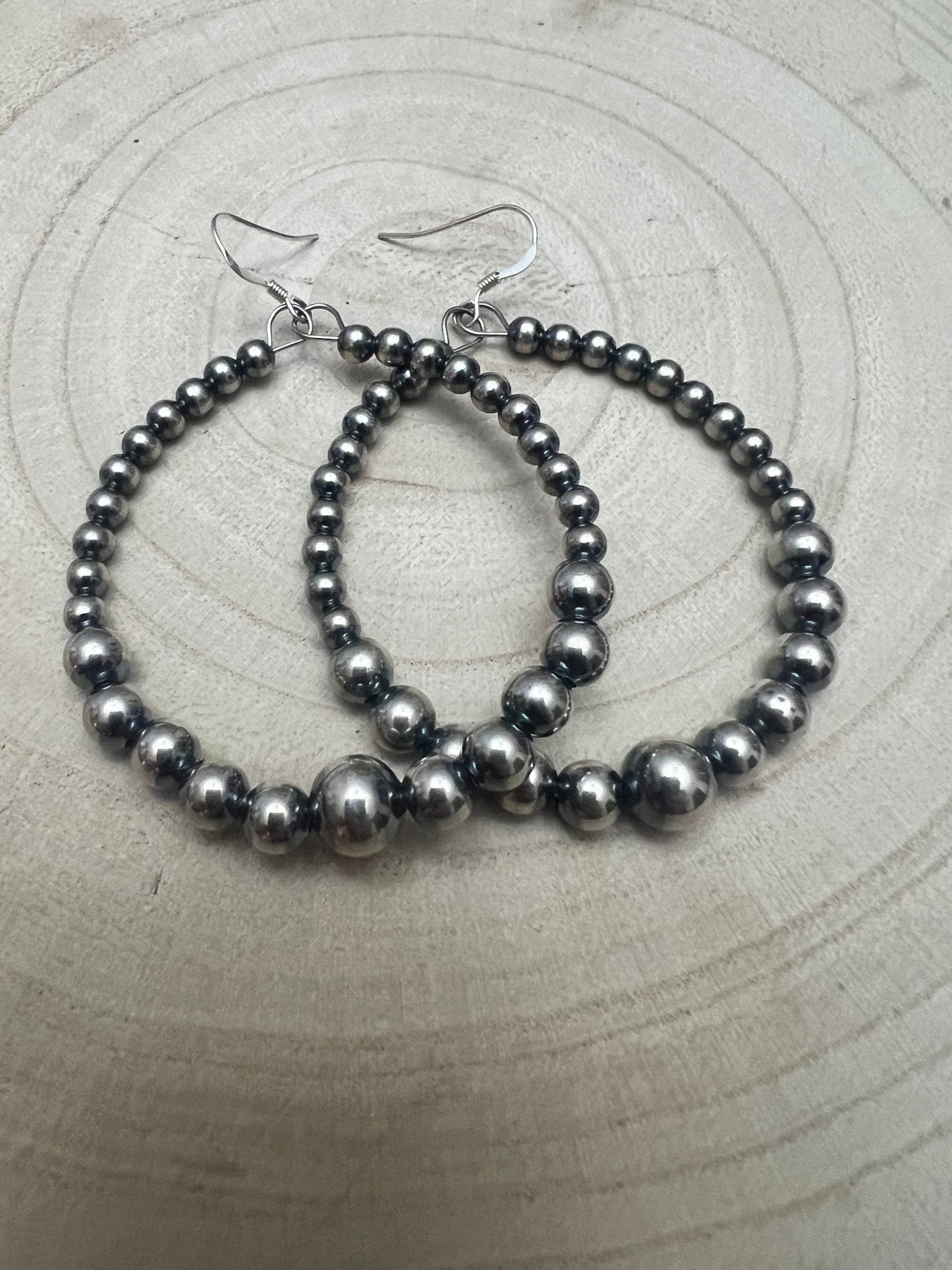 Graduated Sterling Silver Pearl Hoops