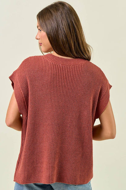 Doe and Rae Western Horseshoe Sweater Vest — Plush Ribbed Knit with Bold Horseshoe Embellishment
