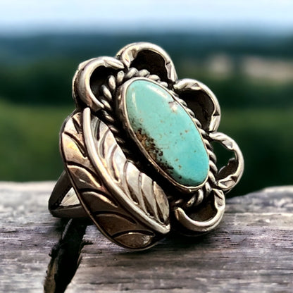 Turquoise & Sterling Silver Ring with Leaf Detail — Size 4.5