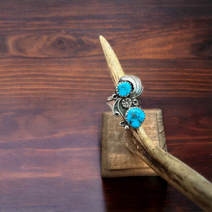 Vintage Native American Handmade Sterling Silver Turquoise Ring — Size 5 (Maker Stamp)