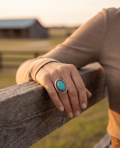Vintage Sterling Silver Turquoise Ring with Shadowbox & Rope Back — Size 8