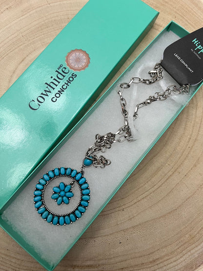 Western Faux Turquoise Flower Cluster Necklace — 18 Inch Southwestern Statement